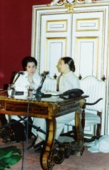 <p style="text-align: right;" dir="rtl">סילביה עם INMA LOBATO<br />שיחה באולם ה"אדום" של עירית סנלוקאר דה בראמדה.<br />2000</p>
<p style="text-align: right;" dir="rtl"> </p>