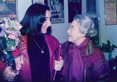 <p style="text-align: right;" dir="rtl">סילביה עם DVORA BERTONOV</p>