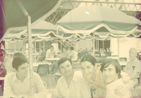 <p style="text-align: right;">EXPO MONTREAL 1969<br />סילביה עם JOSE TALAVERA - CHALECO - JOSE ANTONIO</p>