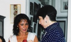 <p style="text-align: right;" dir="rtl">סילביה עם LA TATI 2001</p>