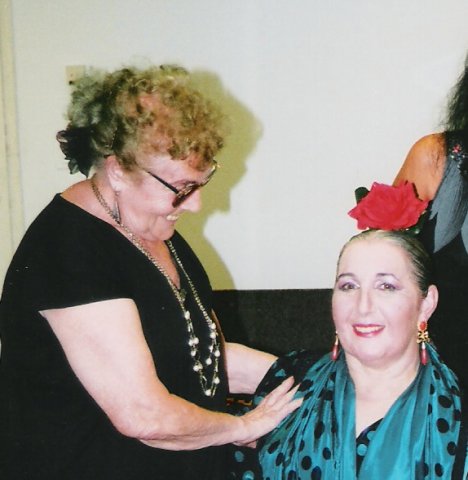 <p style="text-align: right;" dir="rtl">סילביה עם ברטה קוורטץ</p>