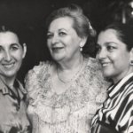 <p style="text-align: right;" dir="rtl">סילביה עם ויקטוריה אוחניה ואביבה גולדמן 1987</p>